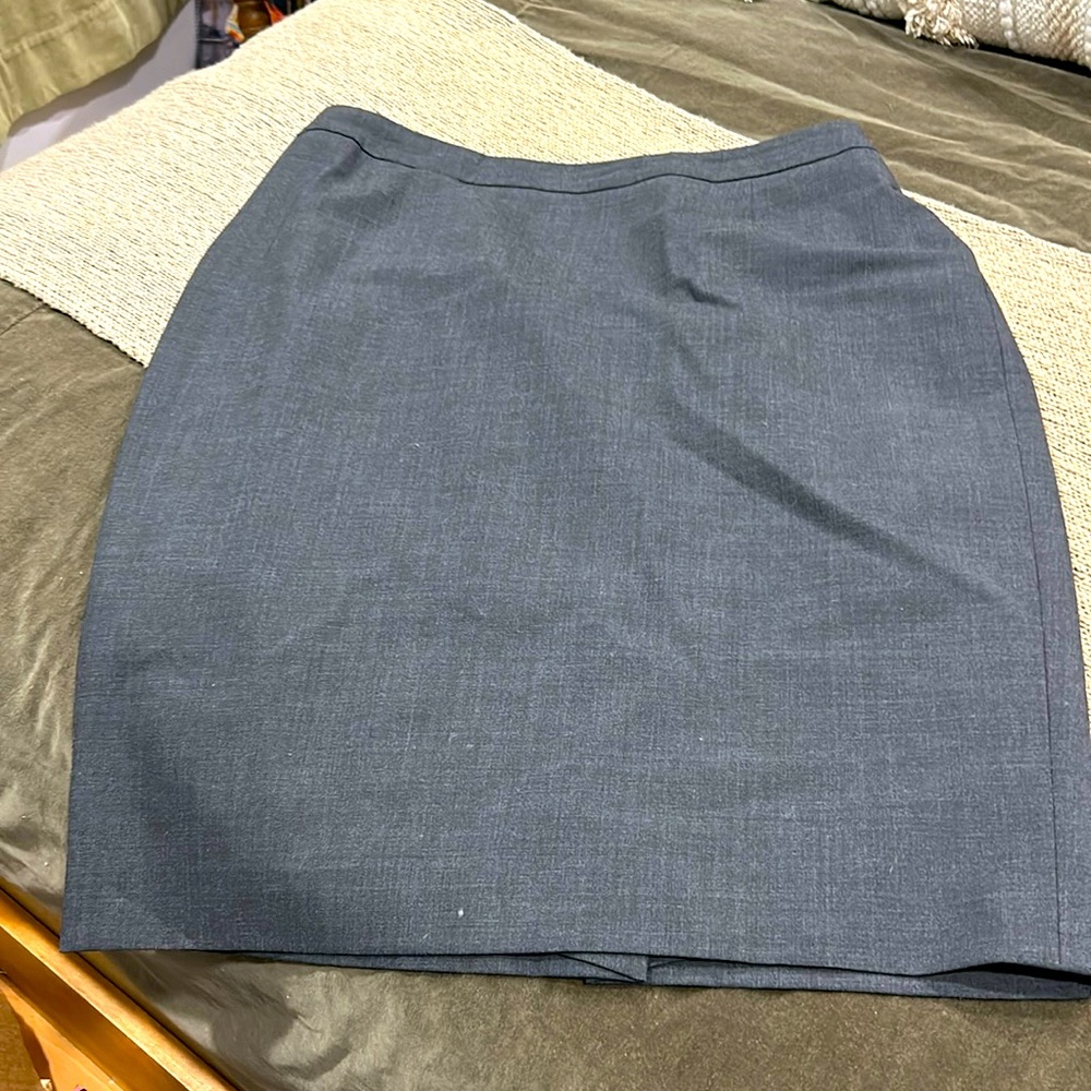 Boss skirt